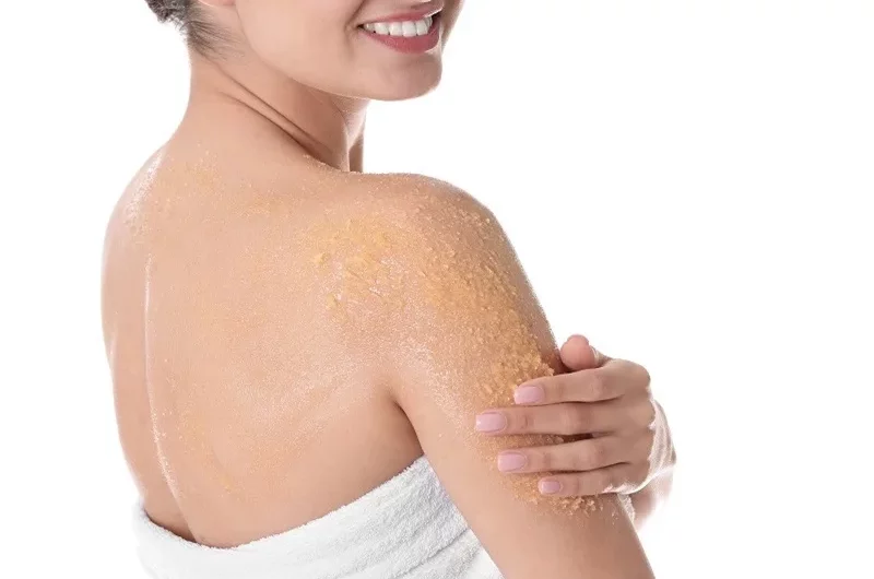 Quy trình tẩy tế bào chết toàn thân chuẩn cho làn da mịn màng